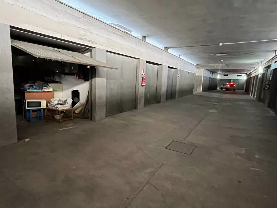 Immagine 30 di Appartamento in vendita  in VIA CICCARONE a Vasto