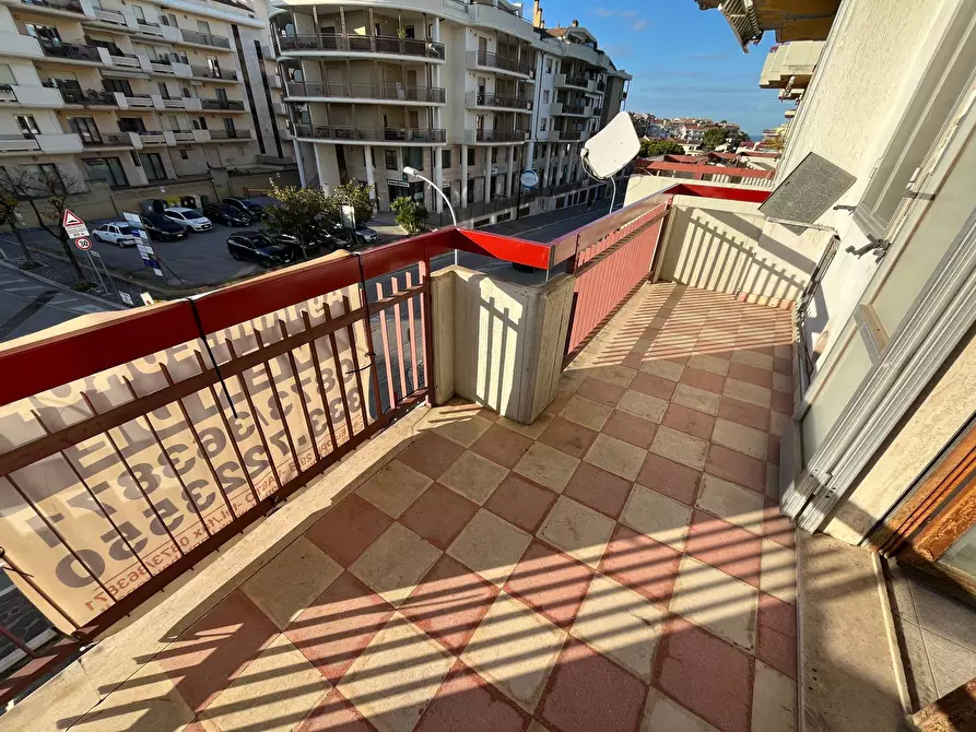 Immagine 18 di Appartamento in vendita  in VIA CICCARONE a Vasto