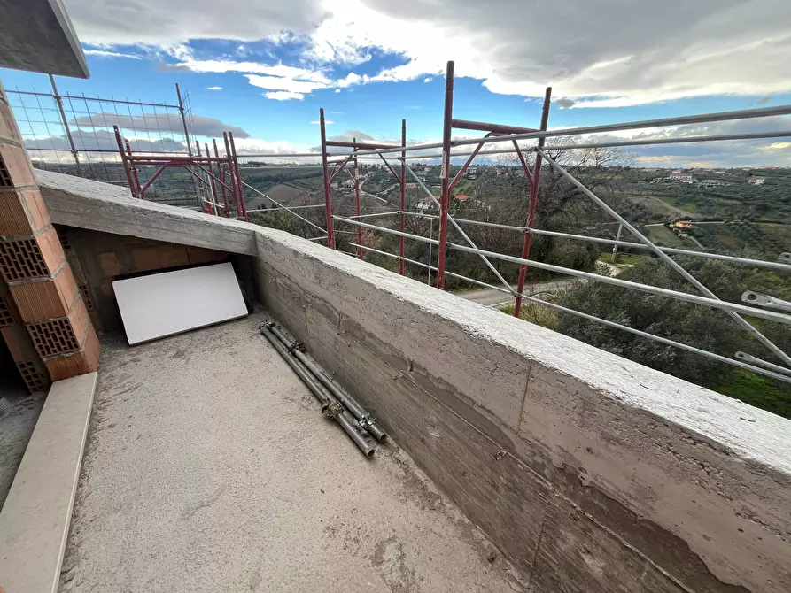 Immagine 13 di Casa indipendente in vendita  in VIA PIETRA a Vasto