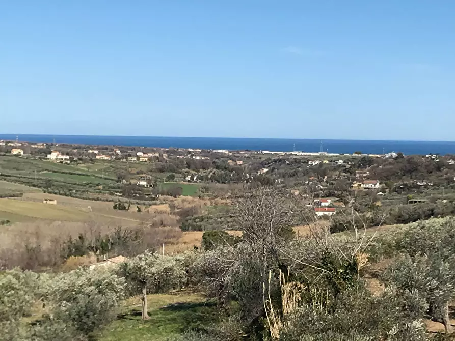 Immagine 2 di Casa indipendente in vendita  in VIA PIETRA a Vasto