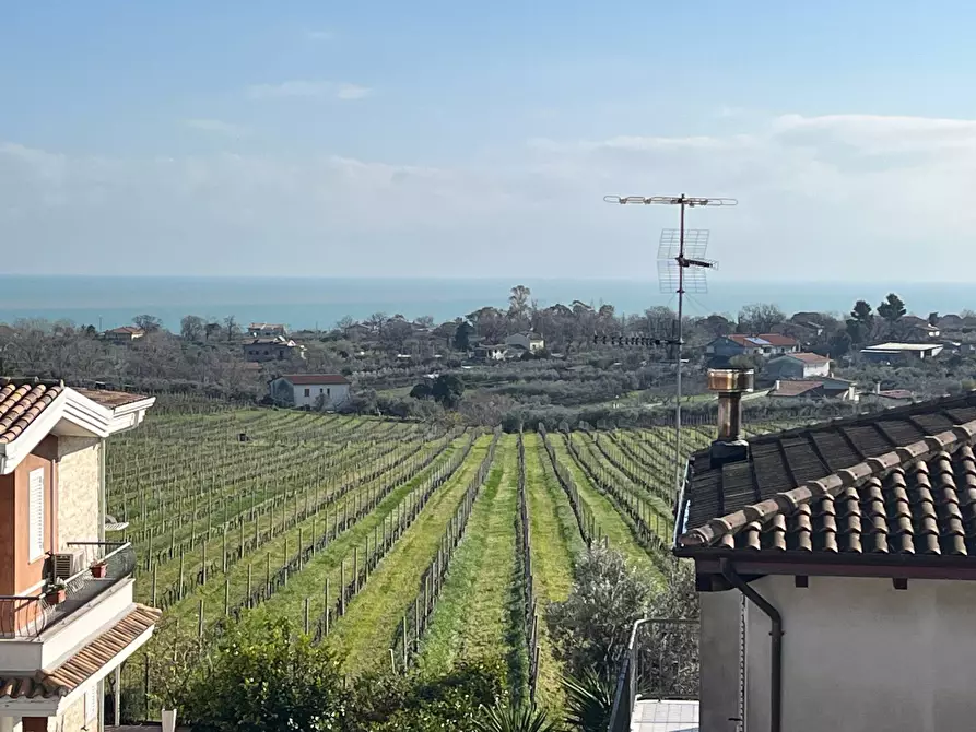 Immagine 25 di Casa indipendente in vendita  in VIA INCORONATA a Vasto