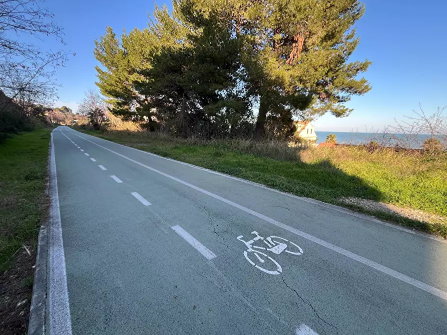 Immagine 10 di Appartamento in vendita  in VIA BIZET a Vasto