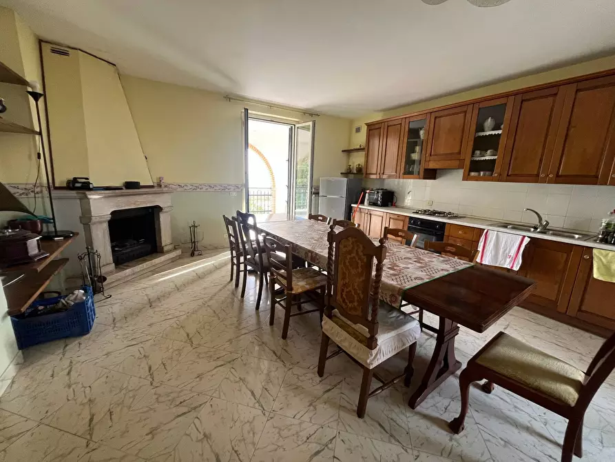 Immagine 3 di Villa in vendita  in VIA OSCA a Vasto