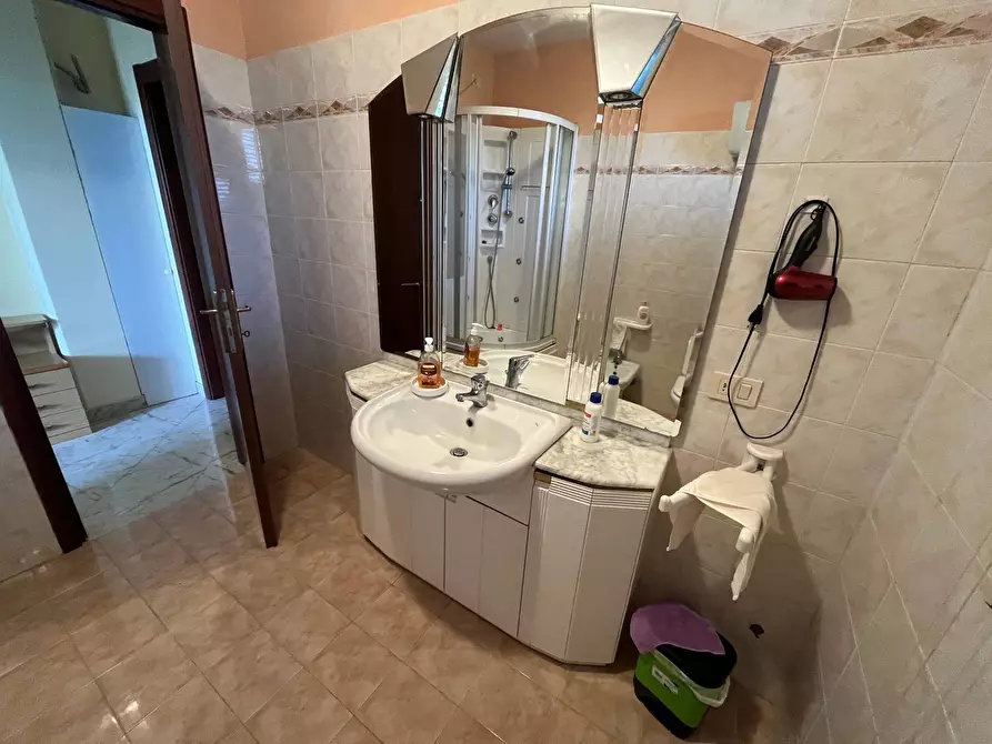 Immagine 26 di Villa in vendita  in VIA OSCA a Vasto