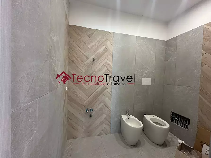 Immagine 5 di Appartamento in vendita  in via cappella a Bacoli