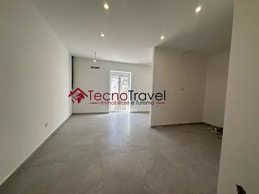 Immagine 4 di Appartamento in vendita  in via cappella a Bacoli