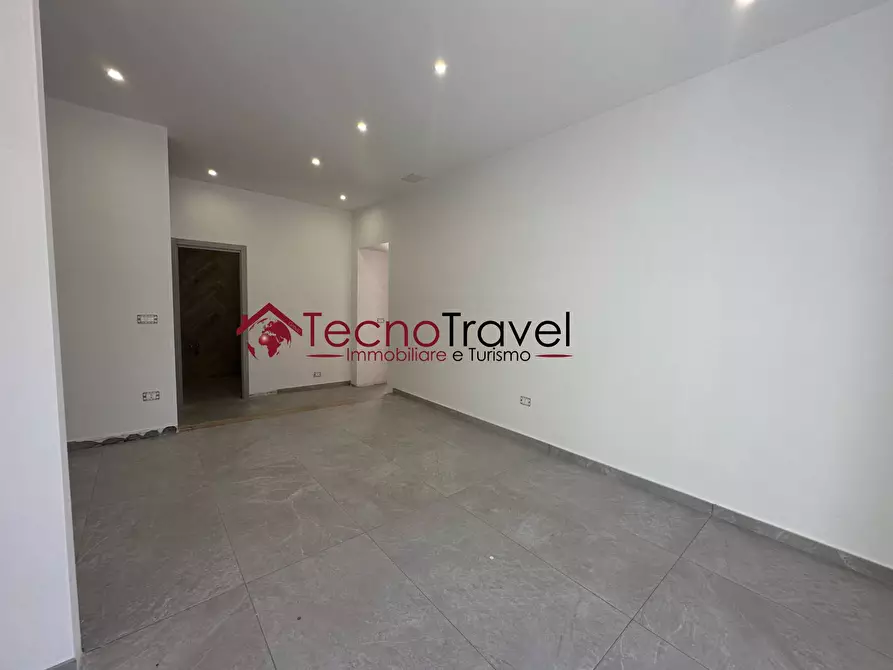 Immagine 19 di Appartamento in vendita  in via cappella a Bacoli