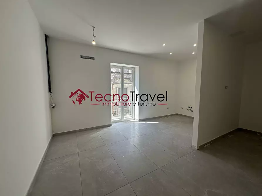 Immagine 2 di Appartamento in vendita  in via cappella a Bacoli