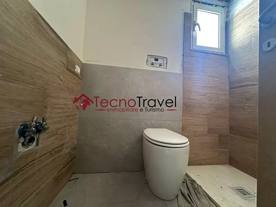 Immagine 21 di Appartamento in vendita  in via cappella a Bacoli