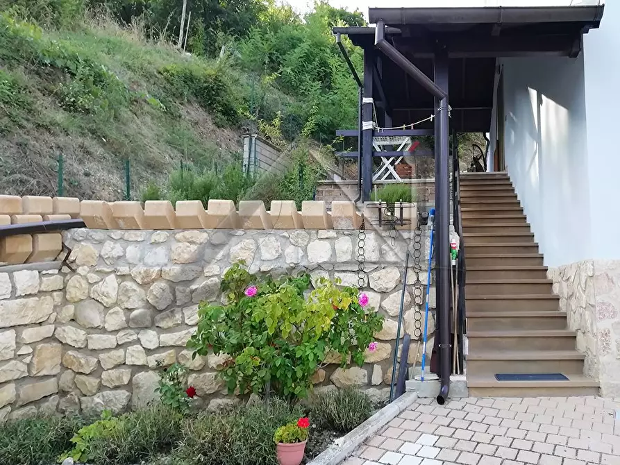 Immagine 3 di Villa in vendita  in Via Duca Abruzzi a Villa Sant'angelo
