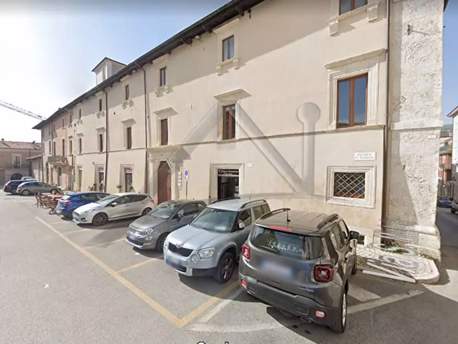 Immagine 6 di Locale commerciale in vendita  in Piazza Santa Giusta a L'aquila
