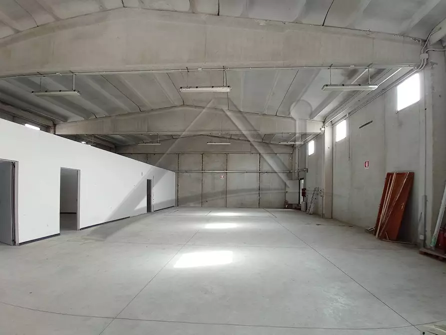 Immagine 21 di Capannone industriale in affitto  in Starda Statale 17 a L'aquila