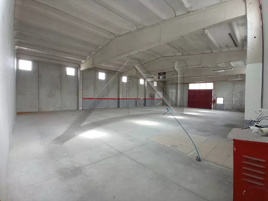 Immagine 25 di Capannone industriale in affitto  in Starda Statale 17 a L'aquila