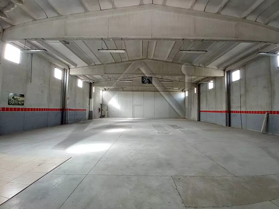 Immagine 27 di Capannone industriale in affitto  in Starda Statale 17 a L'aquila