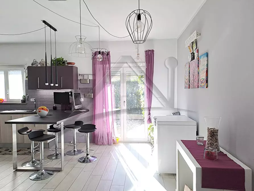 Immagine 11 di Villetta a schiera in vendita  in Via Del Calvario a San Demetrio Ne' Vestini