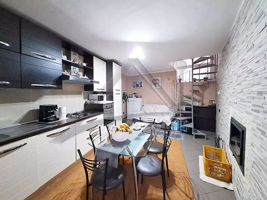 Immagine 4 di Appartamento in vendita  in Via Principe Umberto a San Pio Delle Camere