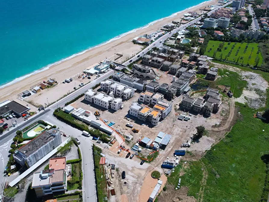 Immagine 10 di Appartamento in vendita  in Via Litoranea - Complesso Costa Conero a Numana