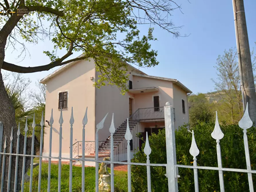 Immagine 2 di Casa indipendente in vendita  in contrada Menocchia a Montefiore Dell'aso