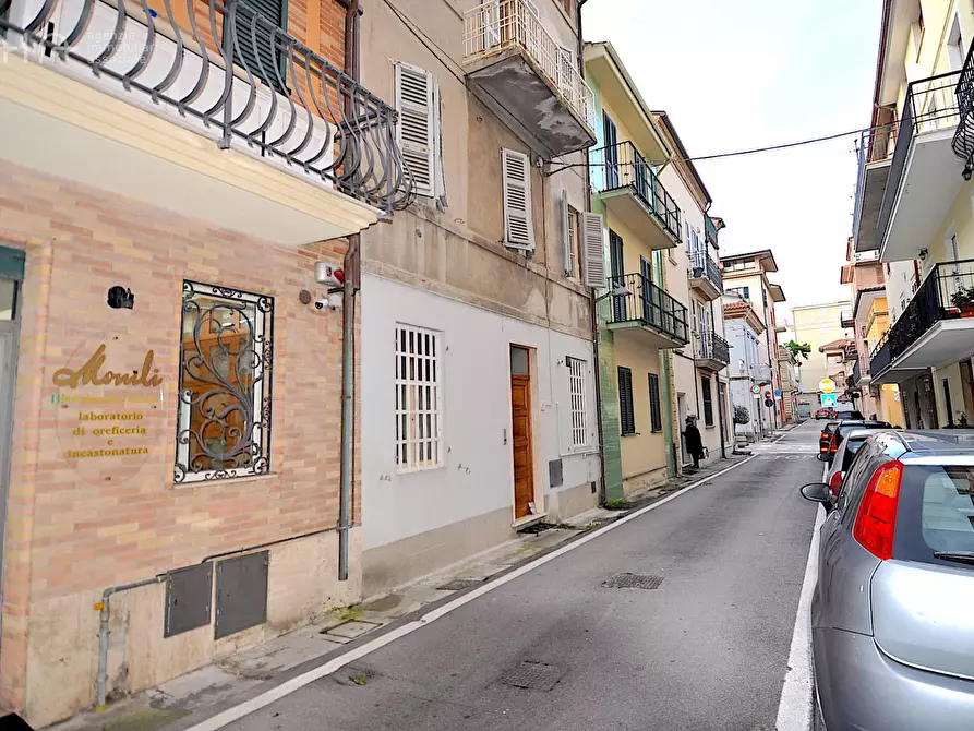 Immagine 2 di Casa indipendente in vendita  in Via Cairoli a Cupra Marittima