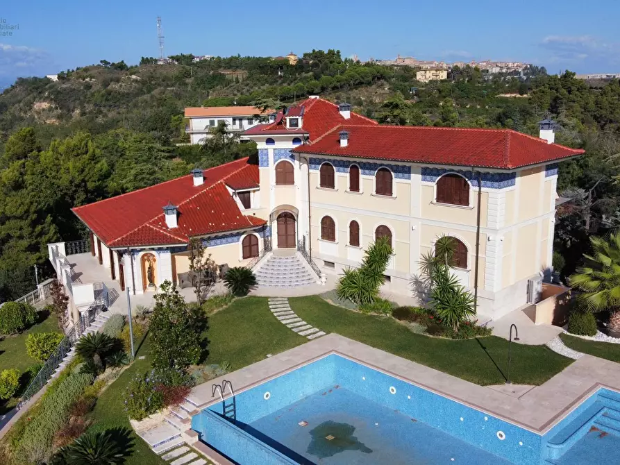 Immagine 28 di Villa in vendita  in Strada Provinciale Cuprense  (Contrada cabiano 19) a Ripatransone