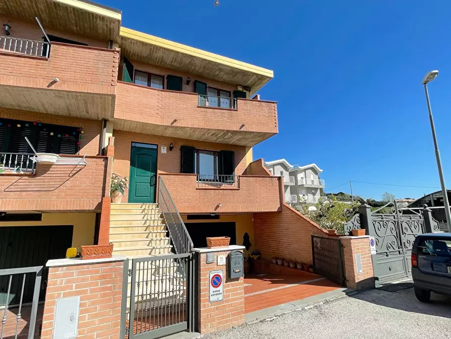 Immagine 2 di Villetta a schiera in vendita  in Via Giuseppe Verdi a Spinetoli