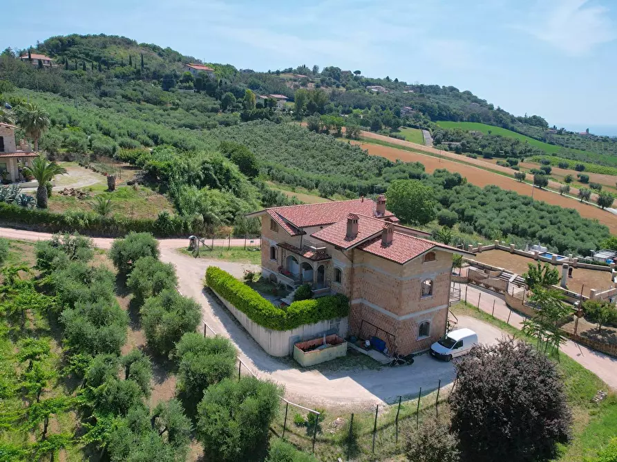 Immagine 17 di Villa in vendita  in Via delle Sorgenti a Colonnella
