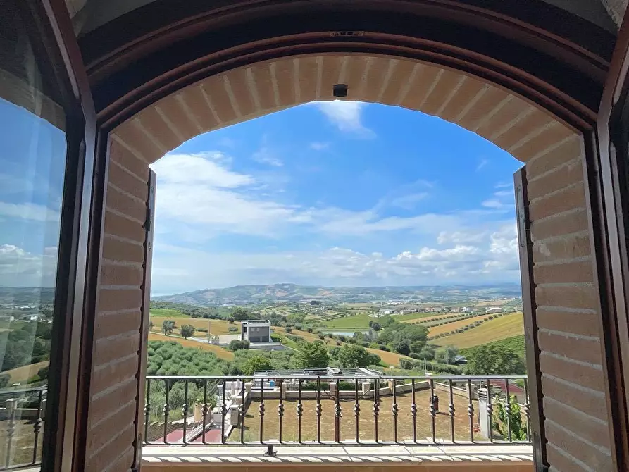 Immagine 26 di Villa in vendita  in Via delle Sorgenti a Colonnella