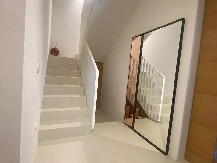 Immagine 14 di Villa in vendita  in Zona Centrale a San Benedetto Del Tronto