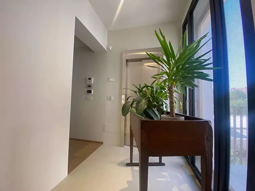 Immagine 15 di Villa in vendita  in Zona Centrale a San Benedetto Del Tronto