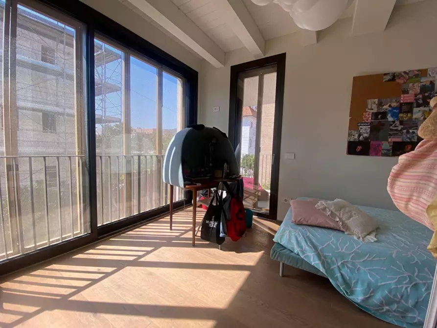 Immagine 23 di Villa in vendita  in Zona Centrale a San Benedetto Del Tronto