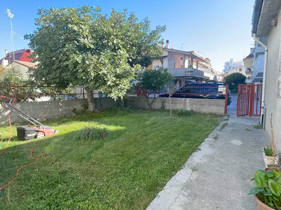 Immagine 29 di Casa indipendente in vendita  in Via Cesare Battisti a Martinsicuro