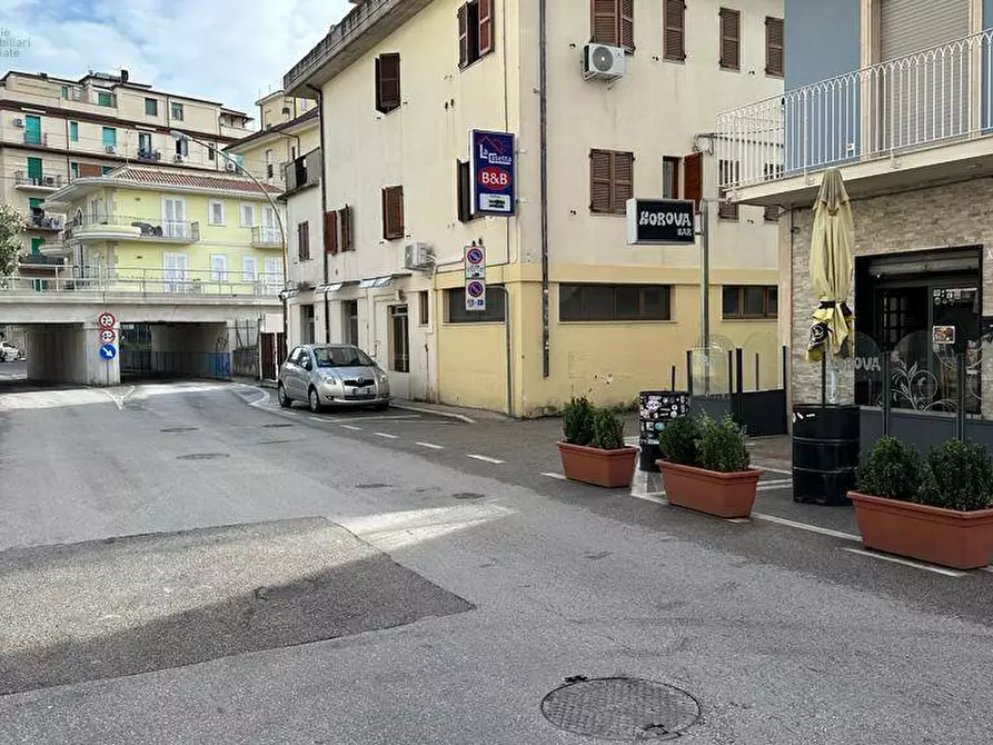 Immagine 1 di Attività commerciale in vendita  in Via Voltattorni a San Benedetto Del Tronto