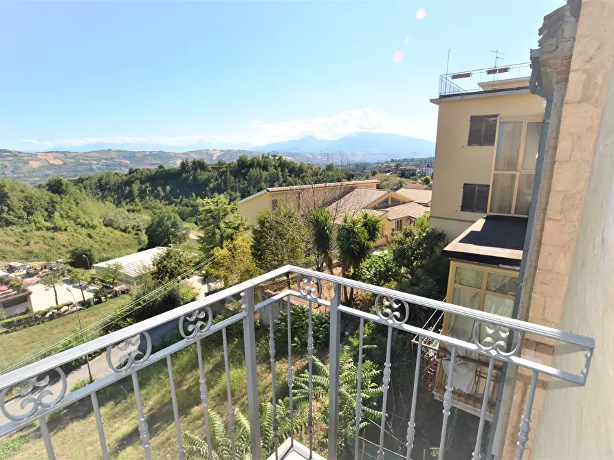 Immagine 15 di Appartamento in vendita  in Via Cavour a Monsampolo Del Tronto