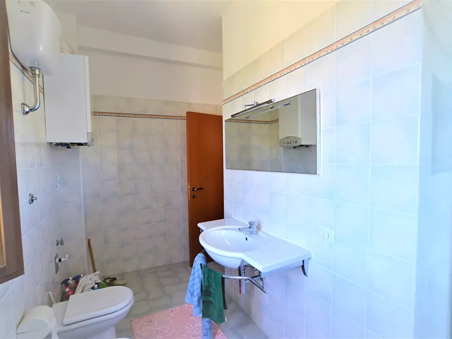 Immagine 21 di Appartamento in vendita  in Via Cavour a Monsampolo Del Tronto