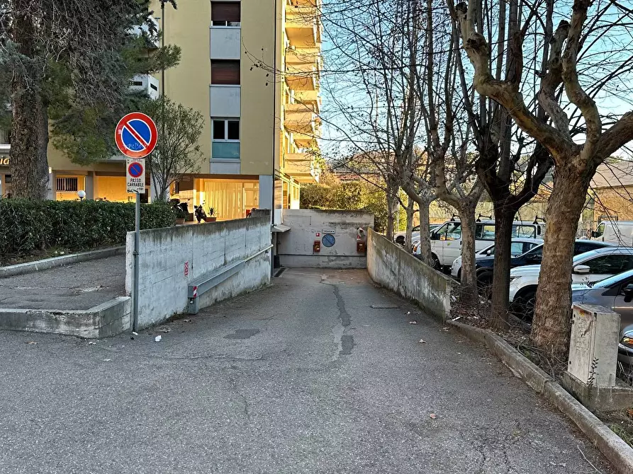 Immagine 2 di Box auto in vendita  in Via Cola d?amatrice a Ascoli Piceno