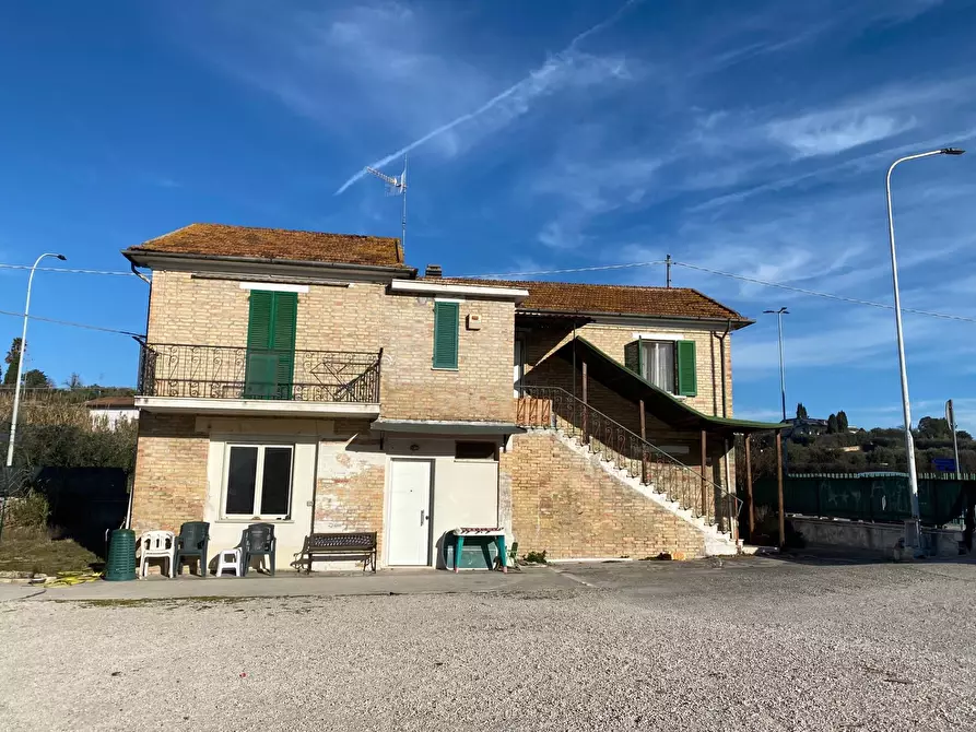 Immagine 16 di Casa indipendente in vendita  in Viale De Gasperi a Monsampolo Del Tronto