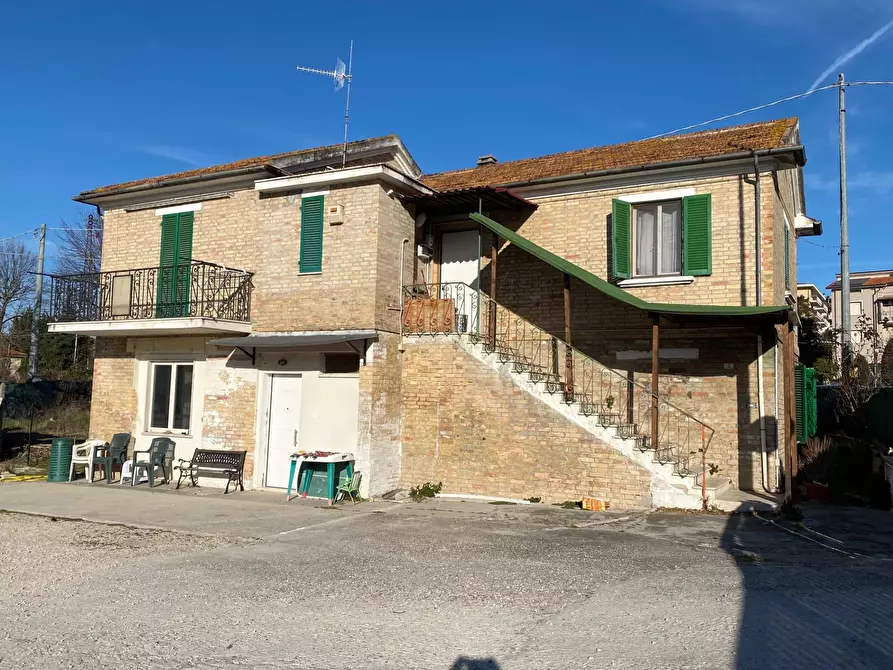Immagine 2 di Casa indipendente in vendita  in Viale De Gasperi a Monsampolo Del Tronto