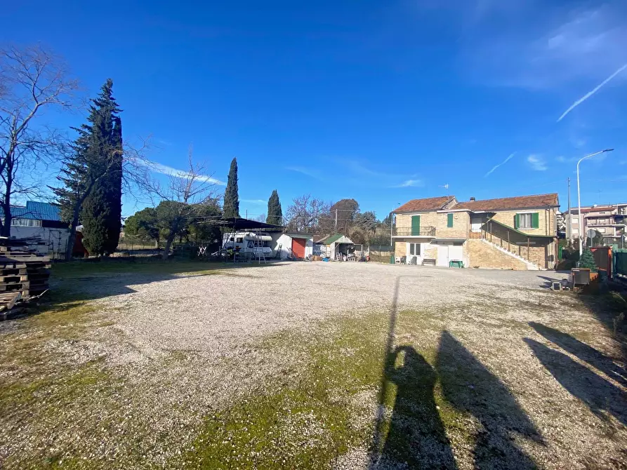 Immagine 18 di Casa indipendente in vendita  in Viale De Gasperi a Monsampolo Del Tronto