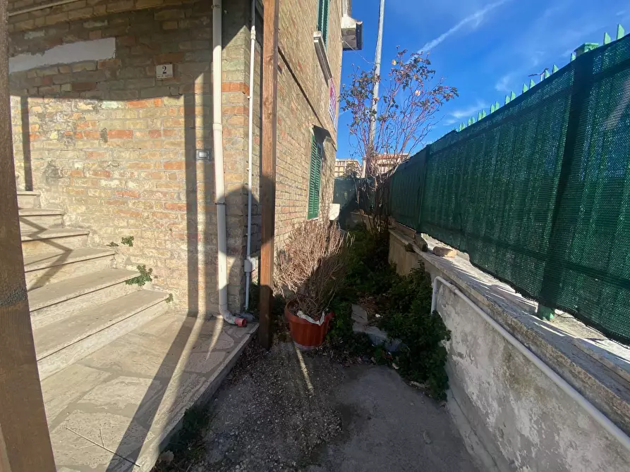 Immagine 20 di Casa indipendente in vendita  in Viale De Gasperi a Monsampolo Del Tronto