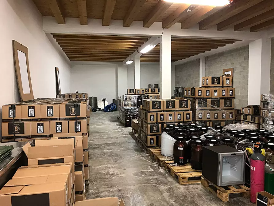 Immagine 2 di Laboratorio in vendita  in Via Carlo Alberto dalla Chiesa a Grottammare