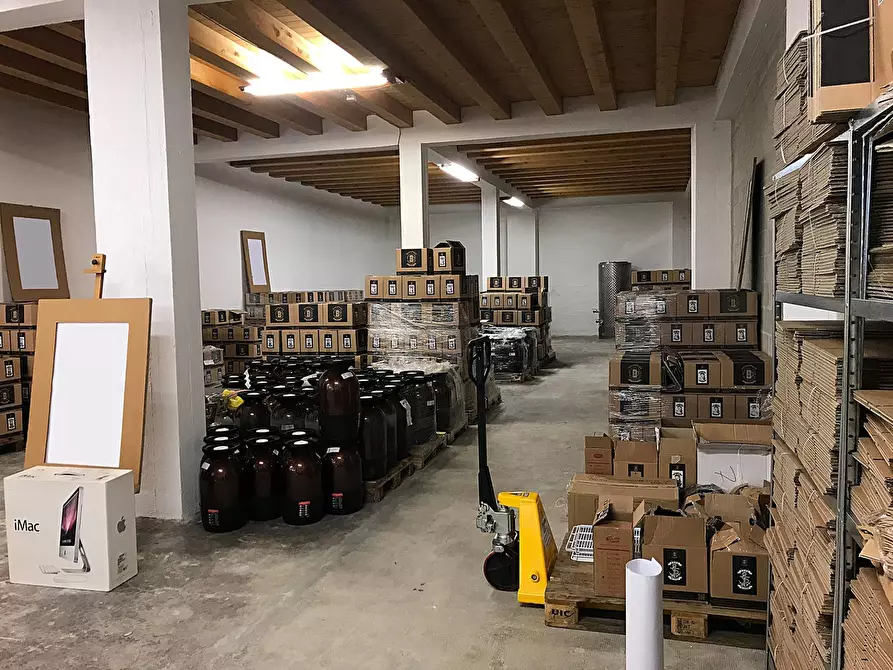 Immagine 3 di Laboratorio in vendita  in Via Carlo Alberto dalla Chiesa a Grottammare