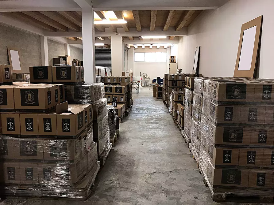 Immagine 4 di Laboratorio in vendita  in Via Carlo Alberto dalla Chiesa a Grottammare