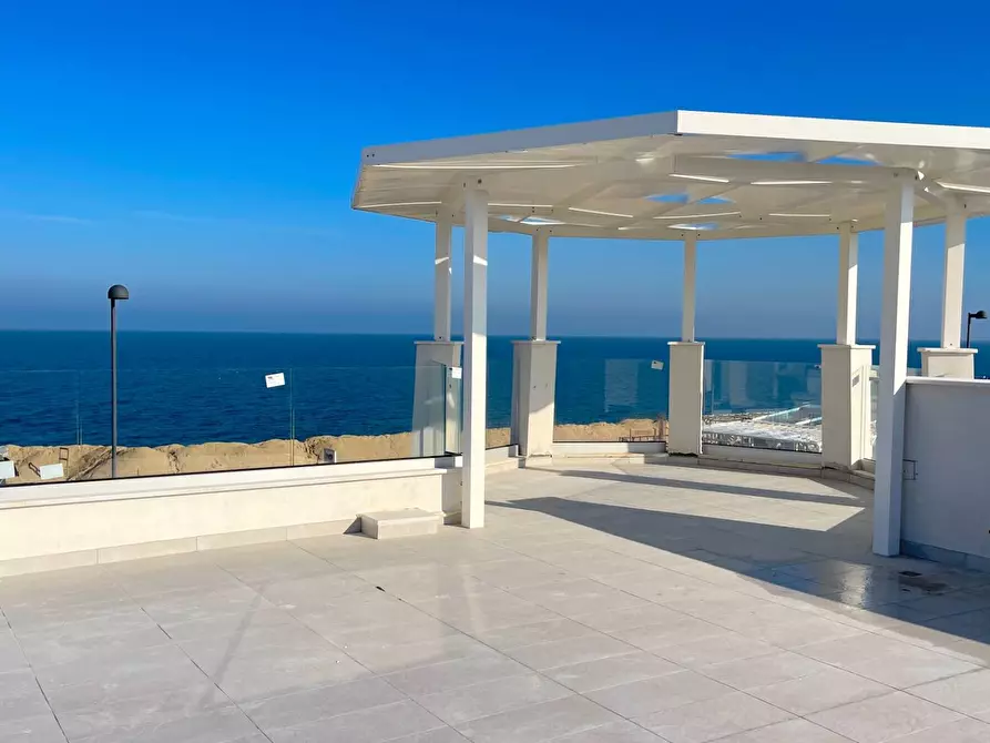 Immagine 3 di Villa in vendita  in Via Litoranea - Complesso Costa Conero a Numana