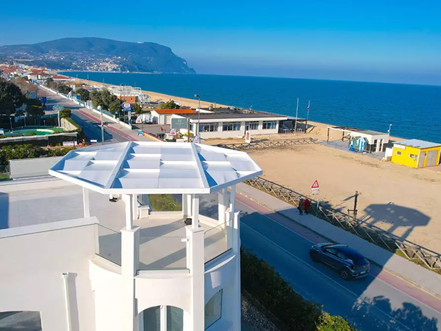 Immagine 4 di Appartamento in vendita  in Via Litoranea - Complesso Costa Conero a Numana