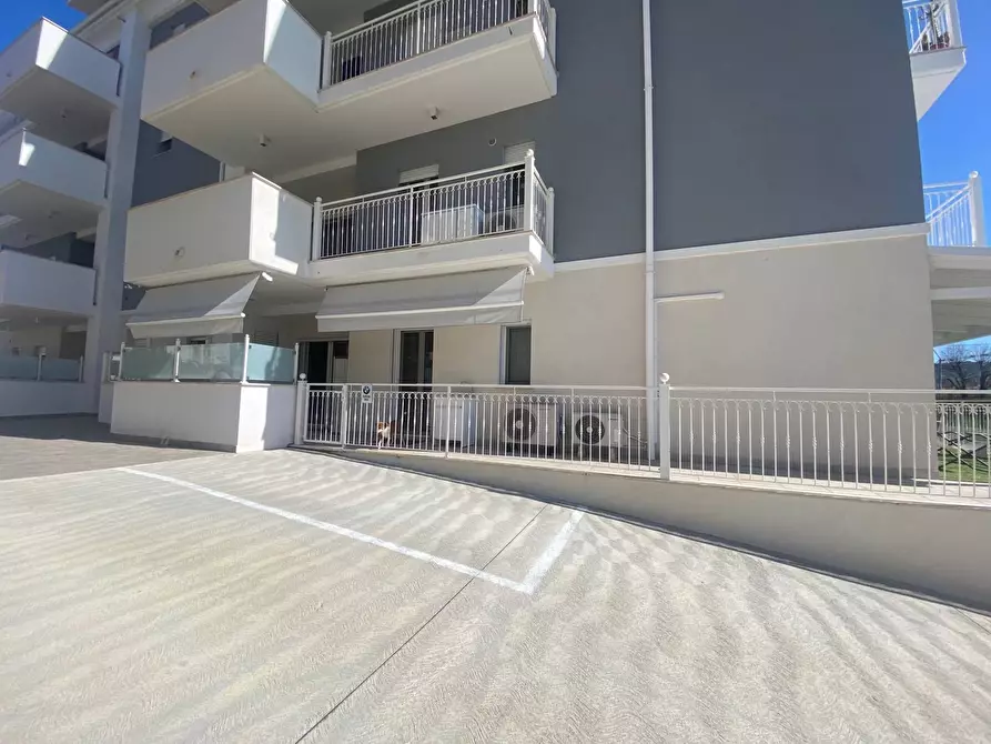 Immagine 30 di Appartamento in vendita  in Via Manzini a San Benedetto Del Tronto