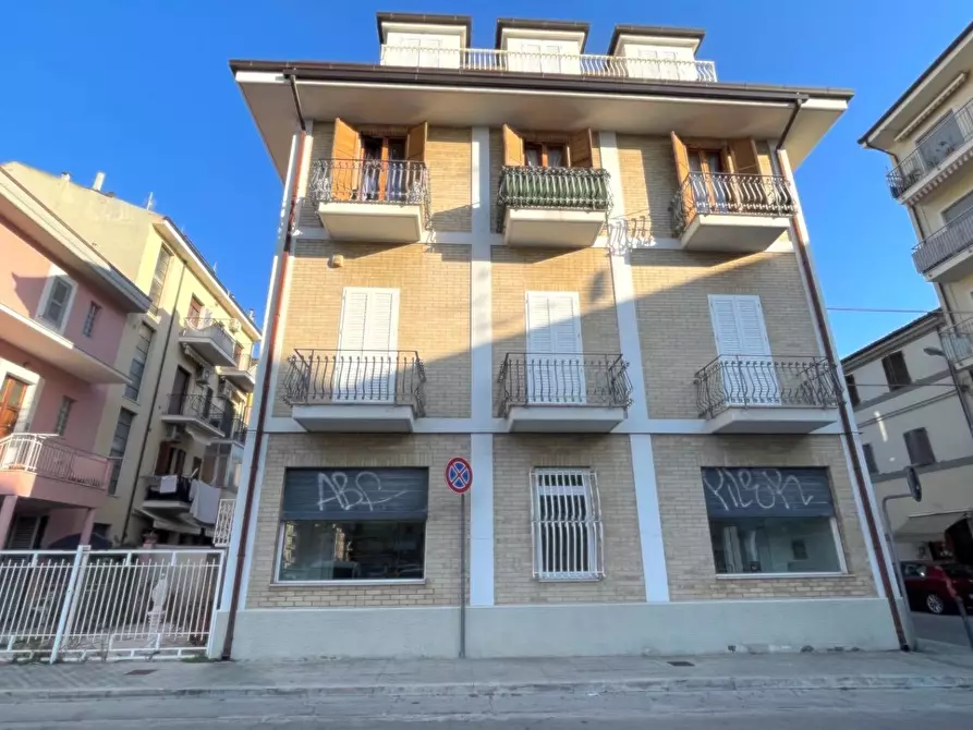 Immagine 1 di Appartamento in vendita  in via calatafimi a San Benedetto Del Tronto