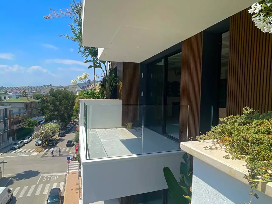 Immagine 6 di Appartamento in vendita  in Via Ponchielli a San Benedetto Del Tronto