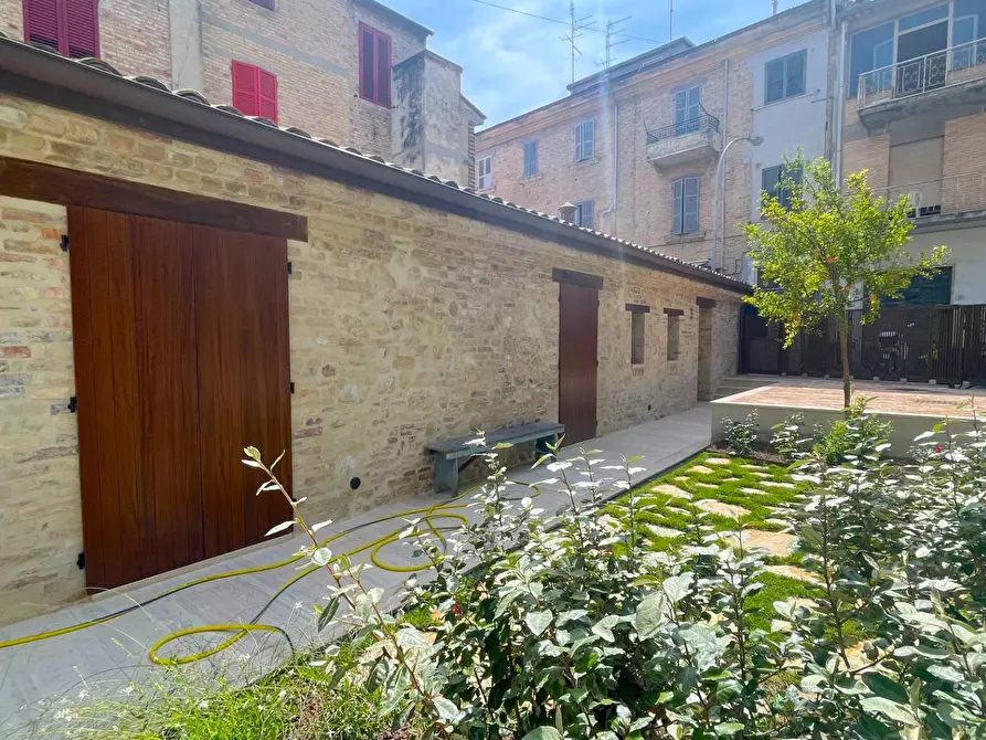 Immagine 19 di Casa indipendente in vendita  in Via Degli Orti a San Benedetto Del Tronto