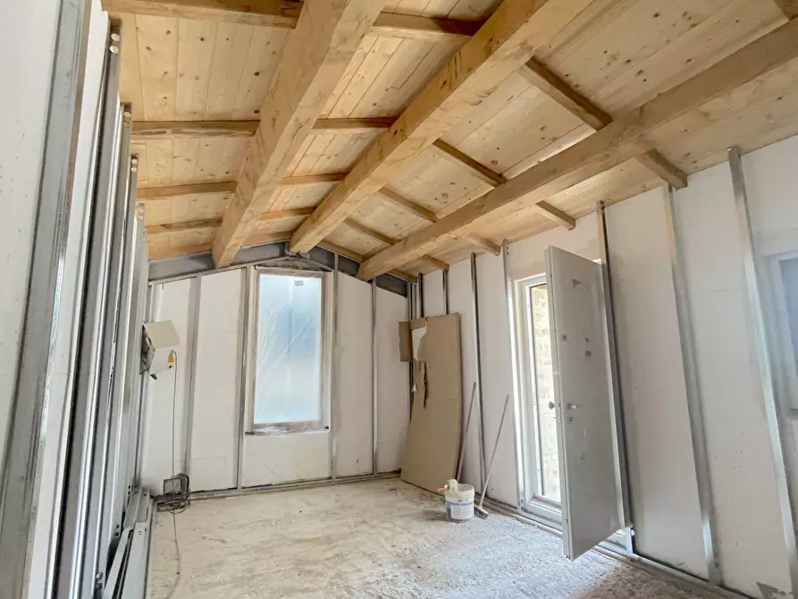 Immagine 17 di Casa indipendente in vendita  in Via Degli Orti a San Benedetto Del Tronto