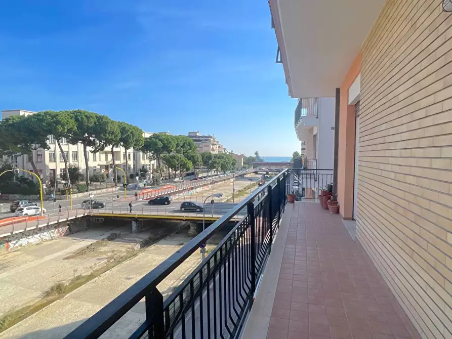 Immagine 3 di Appartamento in vendita  in Via Montello a San Benedetto Del Tronto